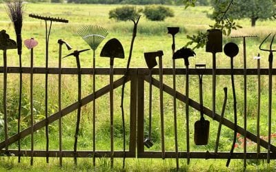 7 Unique Recyclable Materials to Use in Fencing